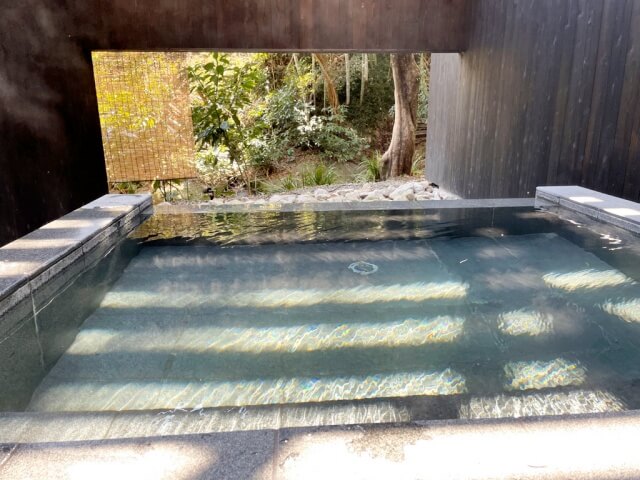 惣湯テラス・貸切温泉風呂・奥の湯を撮影した写真