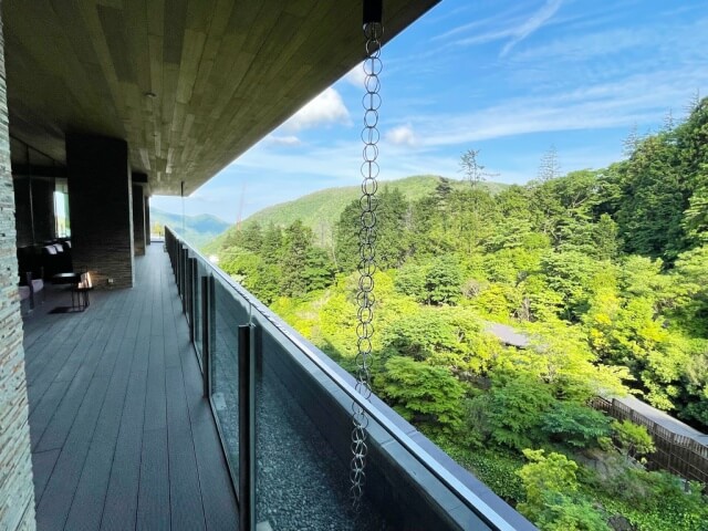【箱根小涌園 天悠】ロビー・テラスから望む景色を撮影した写真