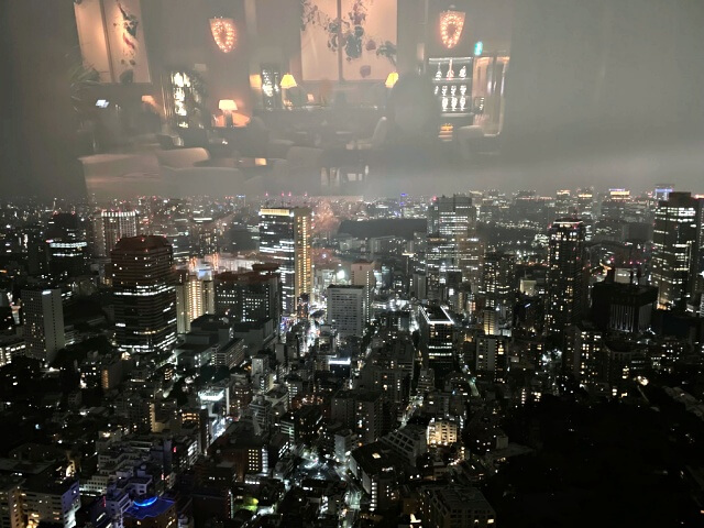 45階ロビーラウンジから夜景の眺望を撮影した写真