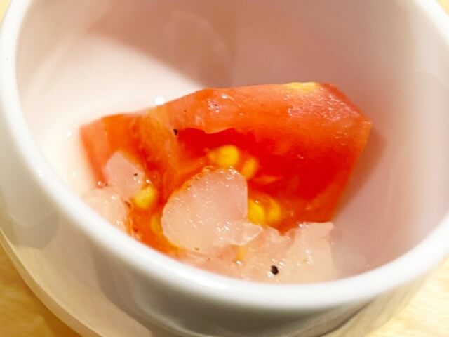小鉢1：トマト玉ねぎドレッシングを撮影した画像