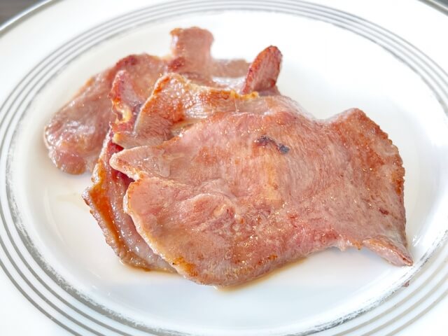 ウェスティンホテル仙台の朝食で頂いた「ライブキッチン焼き立ての牛タン」を撮影した画像
