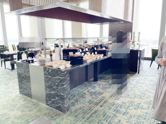 ウェスティンホテル仙台の朝食・サラダ・コールドミールのブッフェコーナー全体の様子を撮影した画像