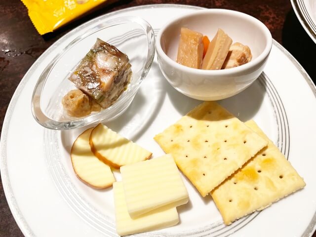 ウェスティンホテル仙台クラブラウンジで頂いたチーズのプレートを撮影した画像