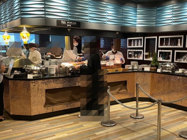 ケッヘル朝食・オムレツのライブキッチンを撮影した画像
