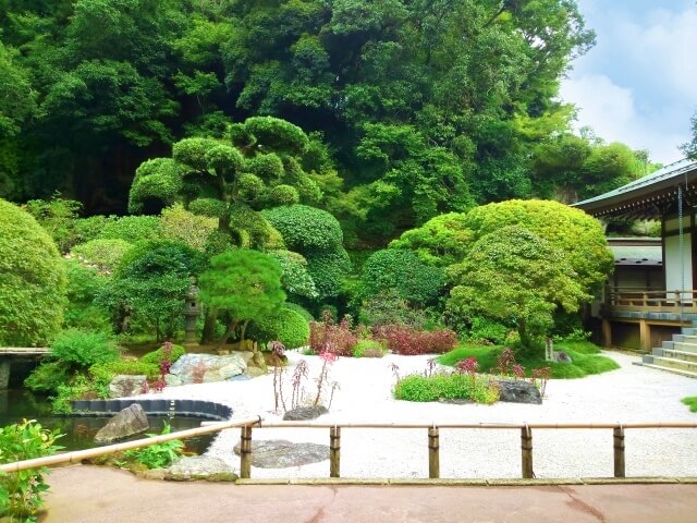 報国寺・枯山水の庭