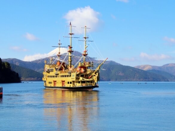芦ノ湖・富士山・海賊船のビュー