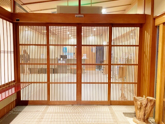 伊東園ホテル松川館・2枚目の扉の様子を撮影した画像
